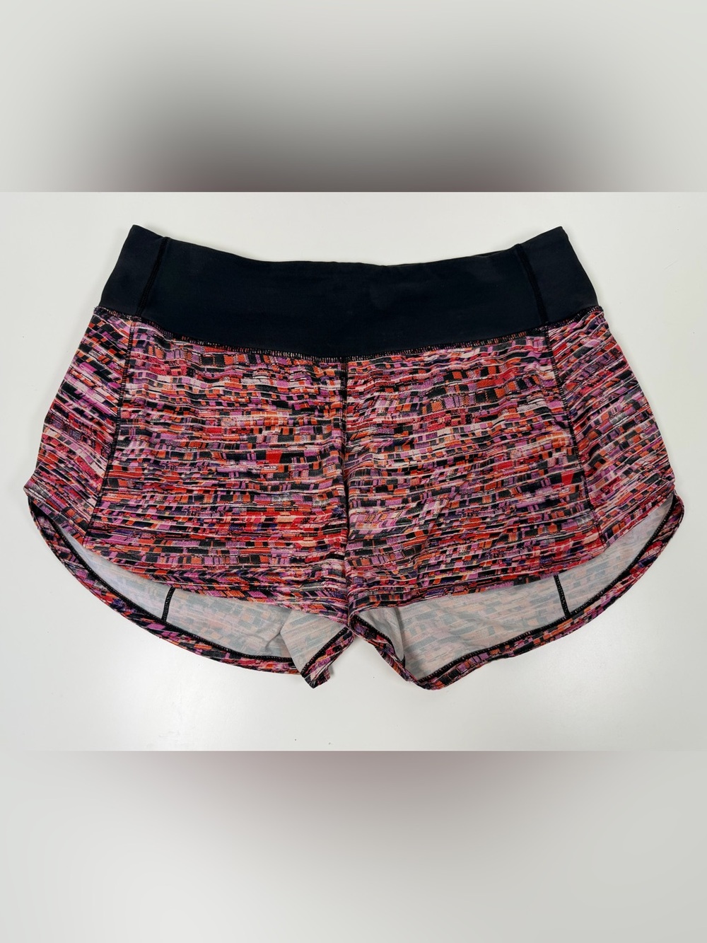 Lululemon Speed Up Short Low-Rise 2.5" Flash Pleat Orange And Black‎ Sz 6 EUC